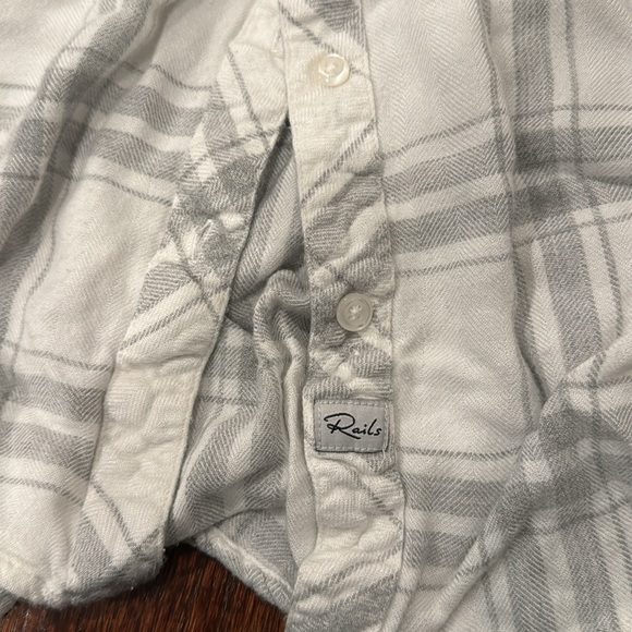 Rails Button Down - Picture 4 of 4